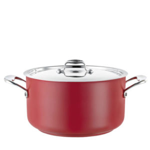 A casserole pot 14L in red.