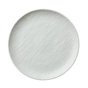 Luzerne's Knit round coupe plate 230mm in white.