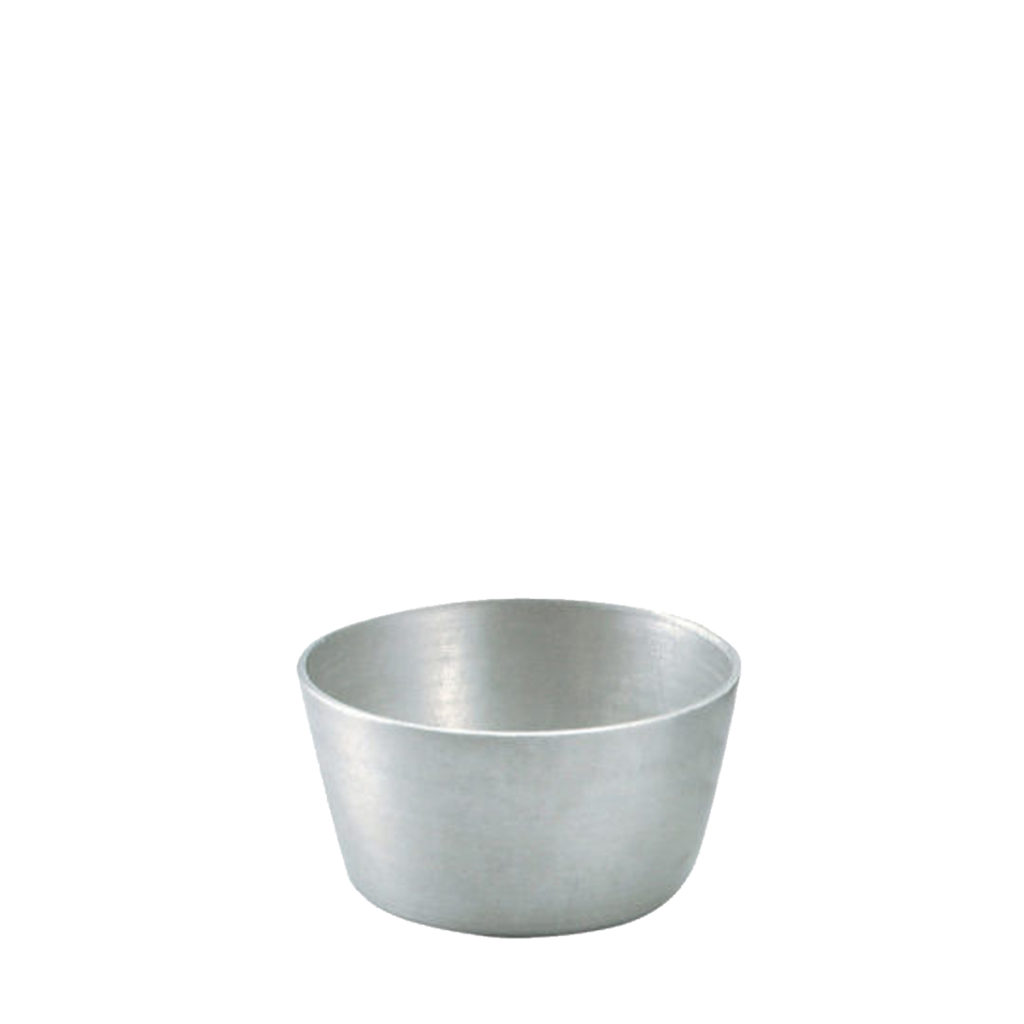 A curved dariol mould, short.