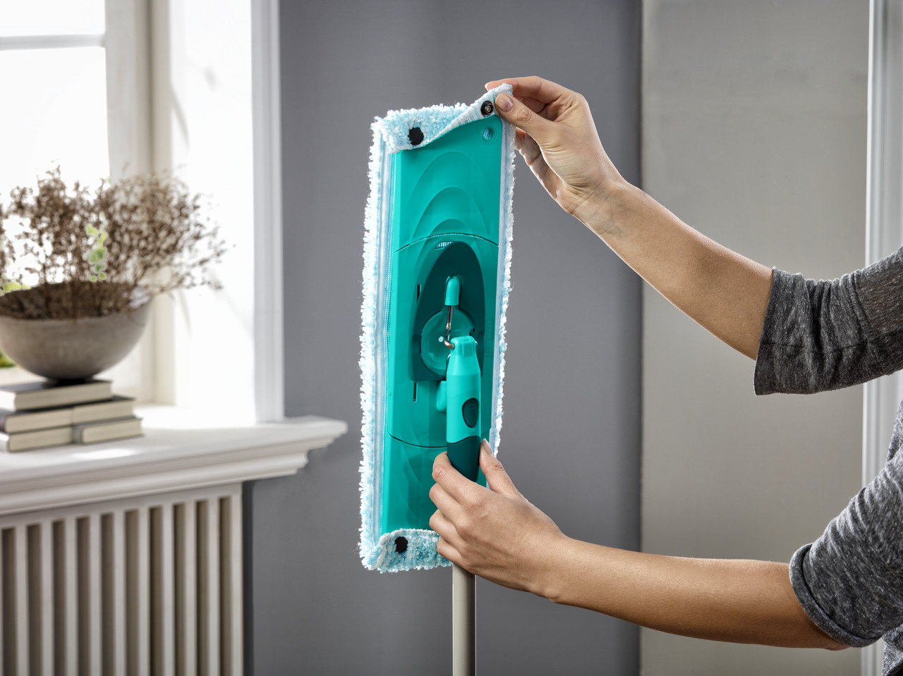 CLEAN TWIST XL WITH ROLLER CART <br> By Leifheit - Image 12