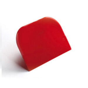 PLASTIC DOUGH SCRAPER 121MM