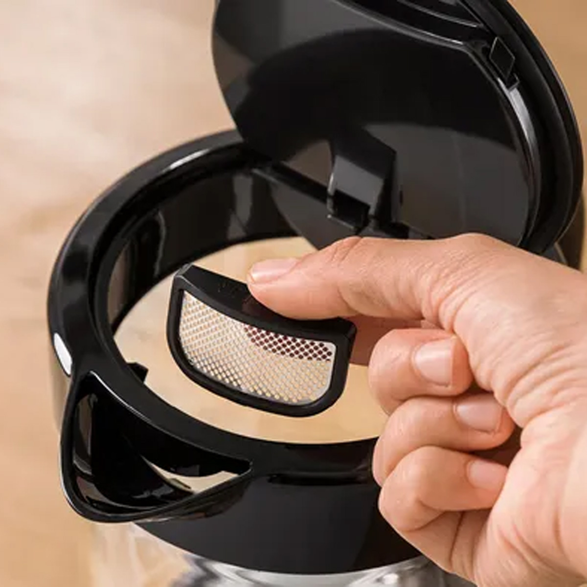 1.7L KETTLE <br> BLACK - SERIES 2 <br> By Bosch - Image 3